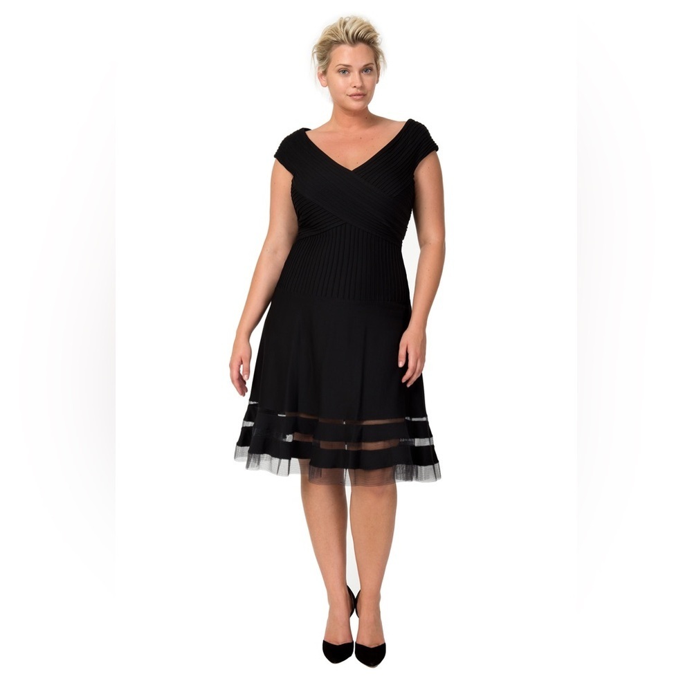 Tadashi Pintuck Jersey Portrait Cocktail Dress Plus size 2X Black